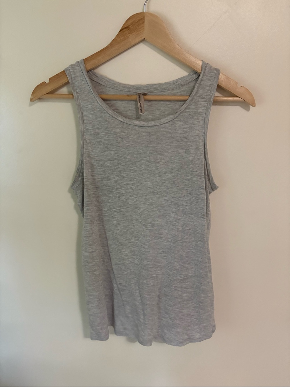 Soft Modal Banana Republic Light Gray Scoop Neck Tank Top Lightweight